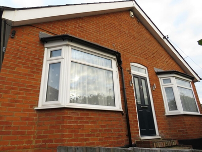 4 bedroom bungalow for rent in Sutton Road, MAIDSTONE, ME15