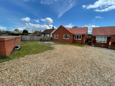 4 bedroom detached bungalow for sale in Spixworth, Norwich, NR10