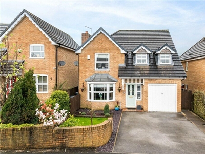 4 bedroom detached house for sale in Acacia Drive, Sandy Lane, Bradford, West Yorkshire, BD15