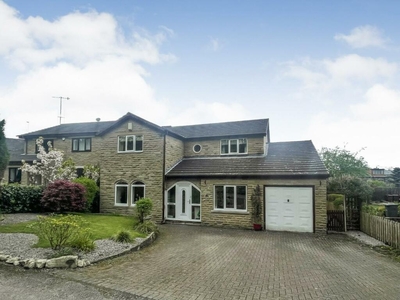 4 bedroom detached house for sale in Bantree Court, Thackley, BD10