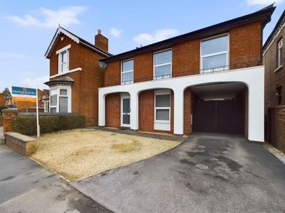 4 bedroom detached house for sale in Barnwood Road, Barnwood, Gloucester, GL4