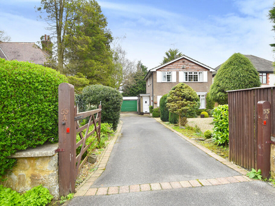 4 bedroom detached house for sale in Green Lane, Harrogate, HG2