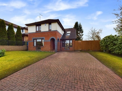4 bedroom detached house for sale in Greenlaw Road, Glasgow, G77