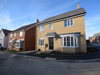 4 bedroom detached house for sale in Hampden View, Costessey, NR5