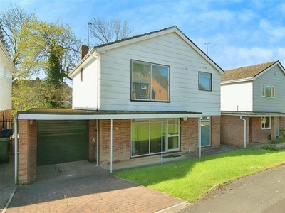 4 bedroom detached house for sale in Hartlebury Way, Charlton Kings, Cheltenham, GL52 6YB, GL52