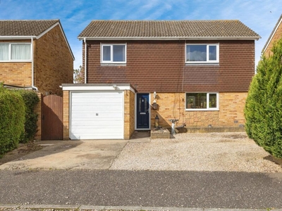 4 bedroom detached house for sale in Kiln Close, Norwich, NR6