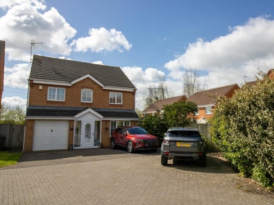 4 bedroom detached house for sale in Nowell Close, Glen Parva, LE2