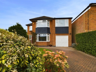 4 bedroom detached house for sale in Oakfield Close, Wollaton, Nottinghamshire, NG8