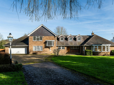 4 bedroom detached house for sale in Old Melton Road, Normanton-on-the-Wolds, NG12
