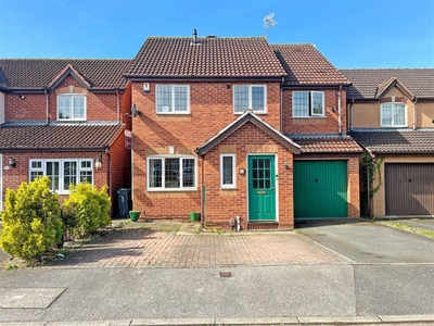 4 bedroom detached house for sale in Orsett Close, Leicester, LE5 0AL, LE5
