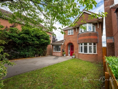 4 bedroom detached house for sale in Page Drive, Cardiff, CF24