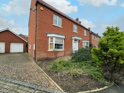 4 bedroom detached house for sale in Peregrine Mews, Norwich, Norfolk, NR4