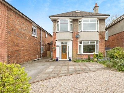 4 bedroom detached house for sale in Redhill Drive, REDHILL DRIVE, Bournemouth, Dorset, BH10