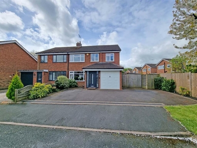 4 bedroom detached house for sale in The Hurst, Hollywood, Birmingham, B47