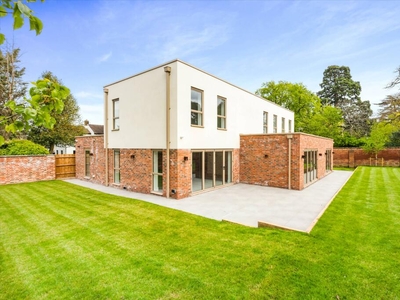 4 bedroom detached house for sale in Thirlestaine Road, Cheltenham, Gloucestershire, GL53