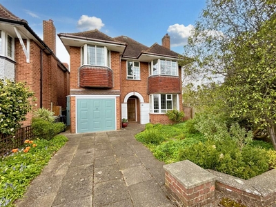 4 bedroom detached house for sale in Woodrough Drive, Moseley, B13
