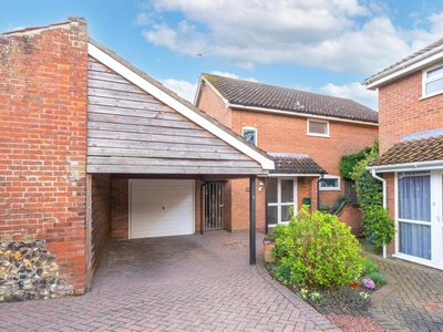 4 bedroom detached house for sale in Thorpe Mews, Norwich, NR7
