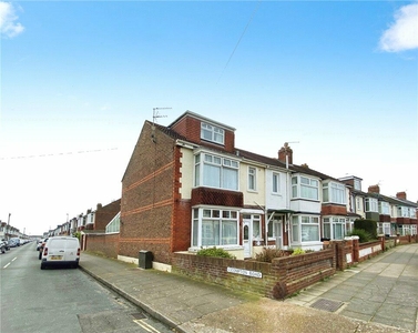 4 bedroom end of terrace house for sale in Randolph Road, Portsmouth, Hampshire, PO2