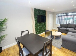 4 Bedroom House Leeds Leeds