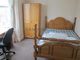 4 Bedroom House Leicester Leicestershire