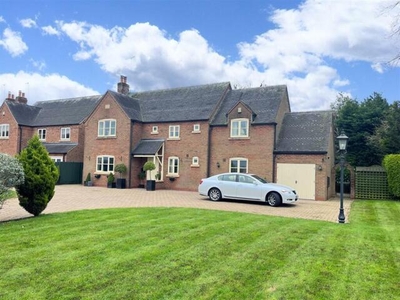 4 Bedroom House Tutbury Tutbury