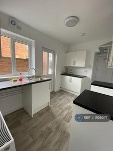 4 bedroom semi-detached house for rent in Slade Road, Birmingham, B23
