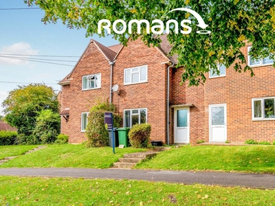 4 bedroom semi-detached house for rent in Stanmore, Winchester, SO22