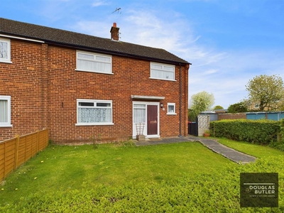 4 bedroom semi-detached house for sale in Chirk Close, Chester, CH2