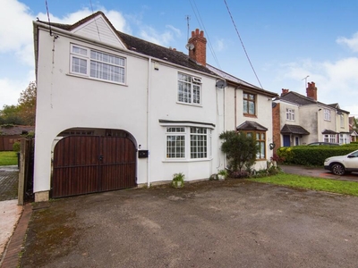4 bedroom semi-detached house for sale in Cromwell Lane, Burton Green, Kenilworth, CV8