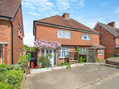 4 bedroom semi-detached house for sale in Forge Lane, East Farleigh, Maidstone, ME15