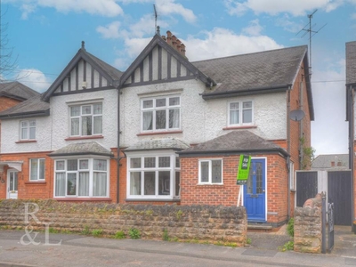 4 bedroom semi-detached house for sale in Taunton Road, West Bridgford, Nottingham, NG2