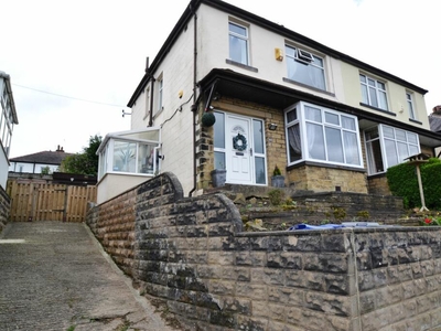 4 bedroom semi-detached house for sale in Thackley Old Road, Windhill,, BD18