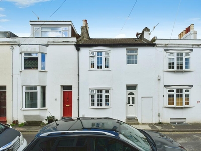 4 bedroom terraced house for sale in Centurion Road, Brighton, BN1