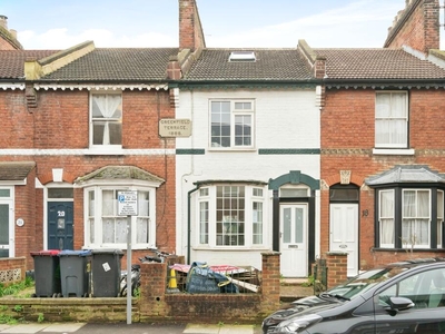 4 bedroom terraced house for sale in Gordon Road, Canterbury, Kent, CT1