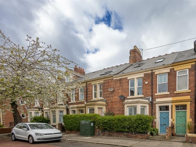 4 bedroom terraced house for sale in Roxburgh Place, Heaton, Newcastle upon Tyne, NE6