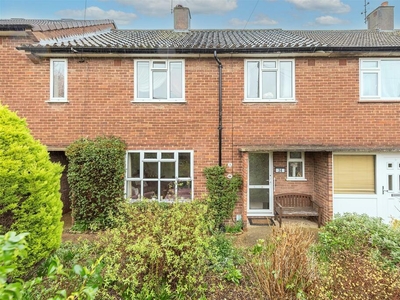 4 bedroom terraced house for sale in Wallingford Walk, St. Albans, AL1