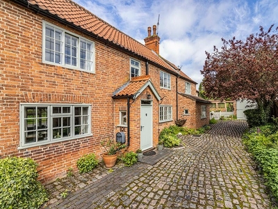 4 bedroom village house for sale in Main Street, Woodborough, Nottinghamshire, NG14 6DA, NG14