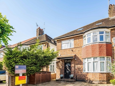 5 Bed House For Sale in Woodstock Road, Golders Green, NW11 - 5065210