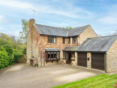 5 bedroom detached house for sale in Church Drive, East Keswick, LS17
