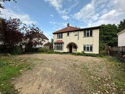 5 bedroom detached house for sale in Earlham Road, Very Close To The UEA, NR4