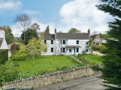 5 bedroom detached house for sale in Ham Road, Charlton Kings, Cheltenham, Gloucestershire, GL52