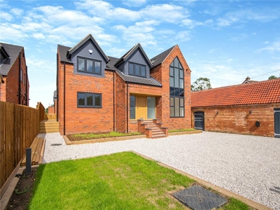 5 bedroom detached house for sale in Manor Road, Barton-in-Fabis, Nottingham, Nottinghamshire, NG11