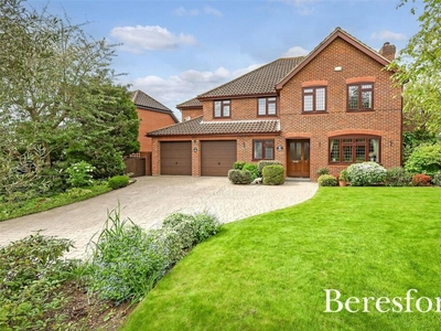 5 bedroom detached house for sale in The Chase, Seven Arches Road, CM14