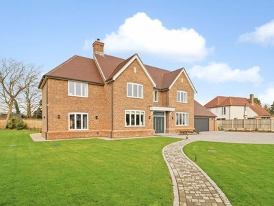 5 bedroom detached house for sale in Whitstable Road, Canterbury, CT2