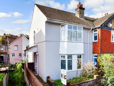 5 bedroom end of terrace house for sale in Roedale Road, Brighton, East Sussex, BN1