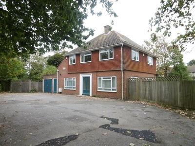 5 bedroom house for rent in Swalecliffe Court Drive, Whitstable, CT5