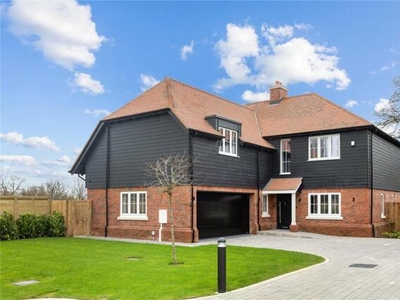5 Bedroom House Potters Bar Greater London