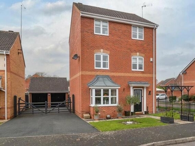 5 Bedroom House Redditch Worcestershire