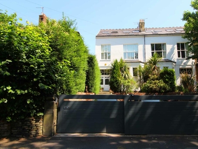 5 bedroom semi-detached house for sale in Parkside House, Bent Lane, Prestwich, M25
