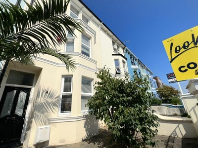 6 bedroom terraced house for rent in Queens Park Road, Brighton, BN2